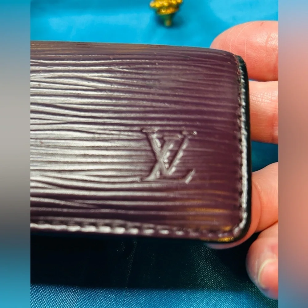 Louis Vuitton Rare Purple Epi Leather Key Holder With Cyan leather Interior - Picture 3 of 10